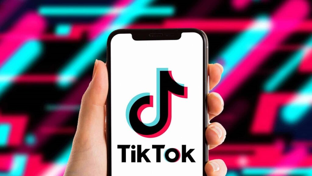 TikTok, Politics, and the Wave of Americans Leaving the App: When Technology Is No Longer Neutral